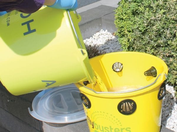 VLIEGENVAL 12 LITER, INCLUSIEF LOKSTOF – NIET GIFTIG € 39,95 - staffelkorting - Afbeelding 8